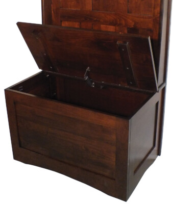 FS-1080 Shaker Hall Seat